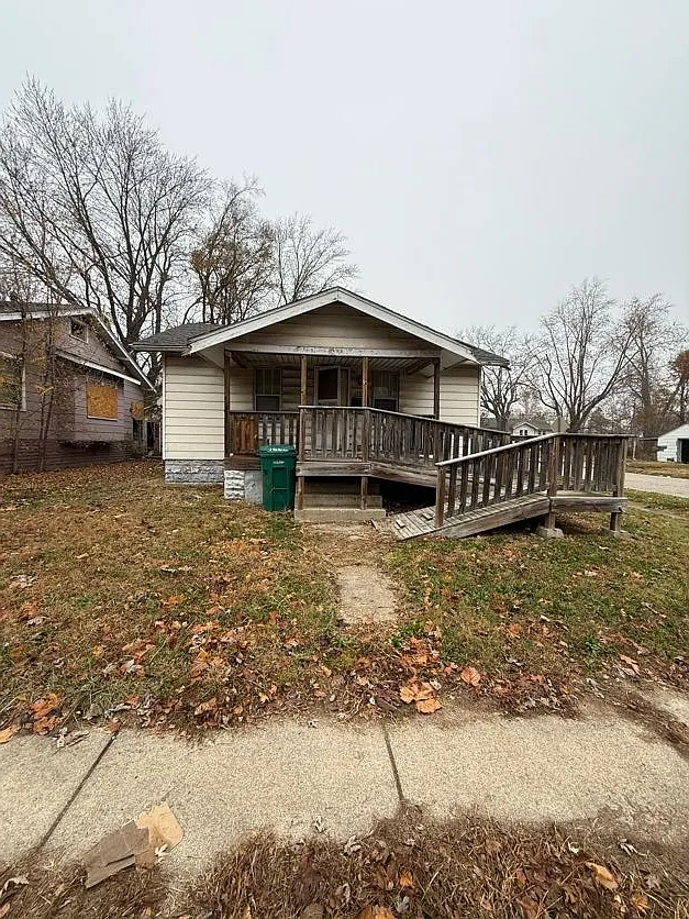 Building Photo - 1652 E Hickory St