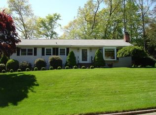 8 Pink Cloud Ct, Norwalk, CT 06851