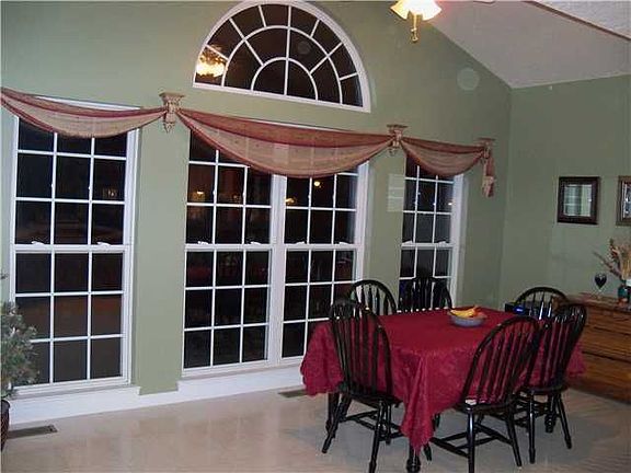 4th image of 143 Parkway