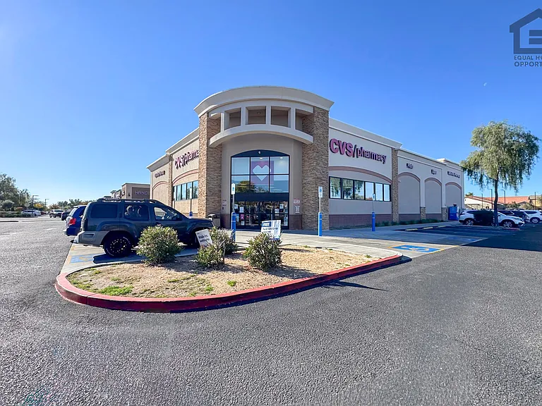 18236 W Avenida Del Sol — Photo 34