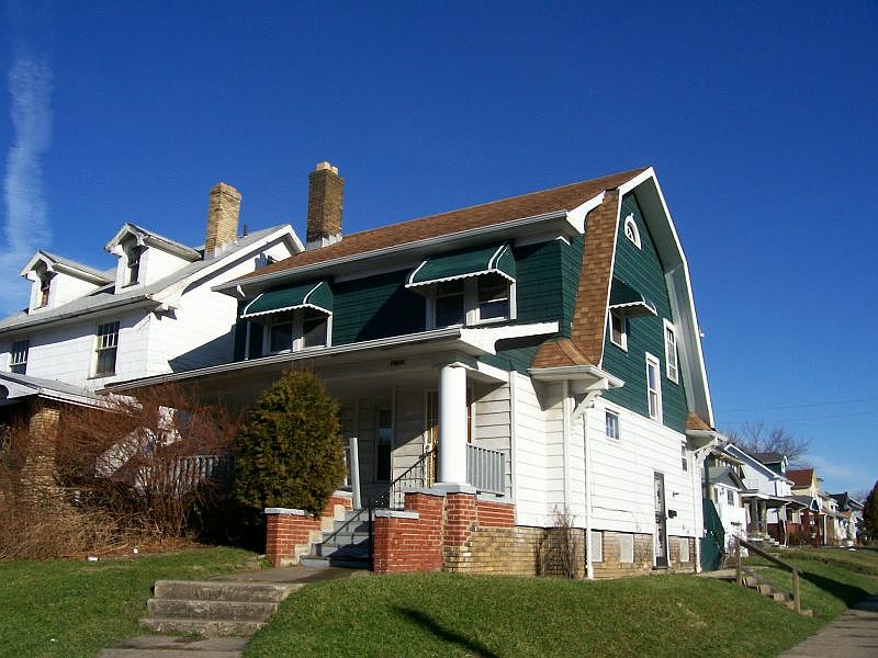 1st image of 4395 E 131st St