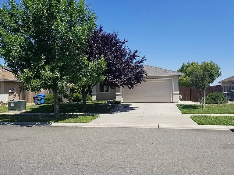 2215 Roberta Ave — Photo 13