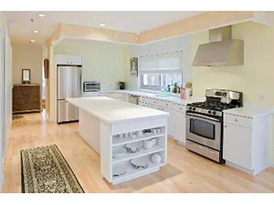 Sold by Corcoran | media 23