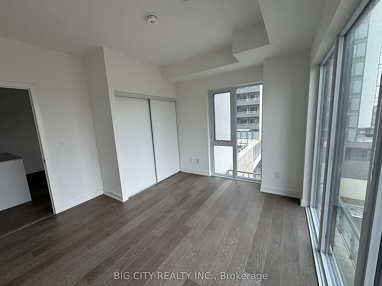 715 Davis Dr #510 — Photo 4