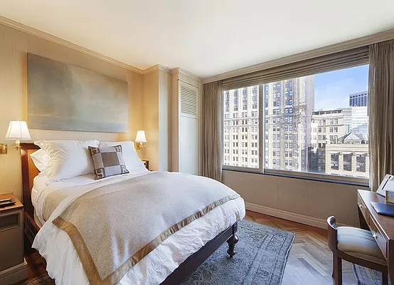 Sold by Warburg | media 13