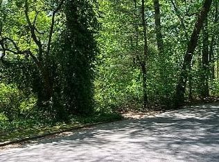 7 Rockhollow Rd, Manhasset, NY 11030