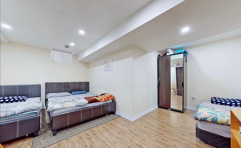 Brampton House for rent - 3 Bedrooms — photo 12