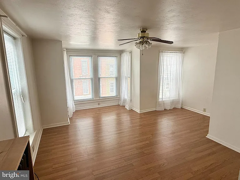 12 S Carlisle St #301 — Photo 3