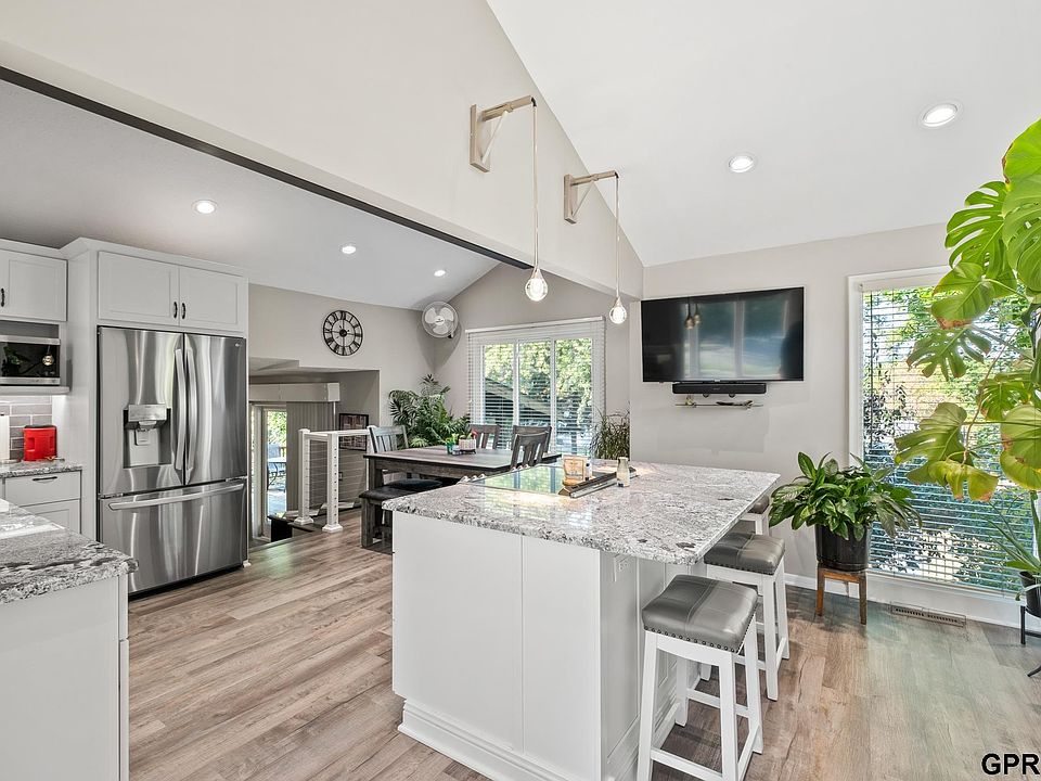 1st image of 624 S 153rd Cir