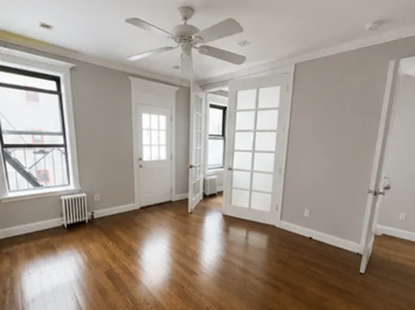 346 East 18th Street image 1 of 9