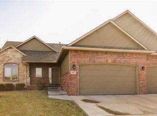 4017 N Lake Ridge Ct, Wichita, KS 67205