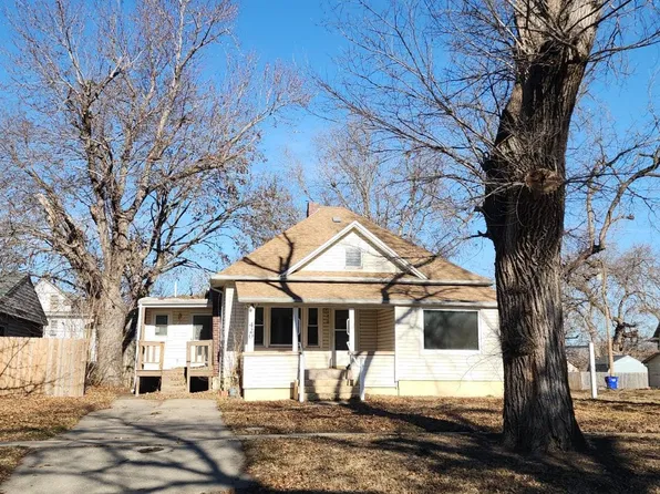 420 W Chestnut St, Junction City, KS 66441