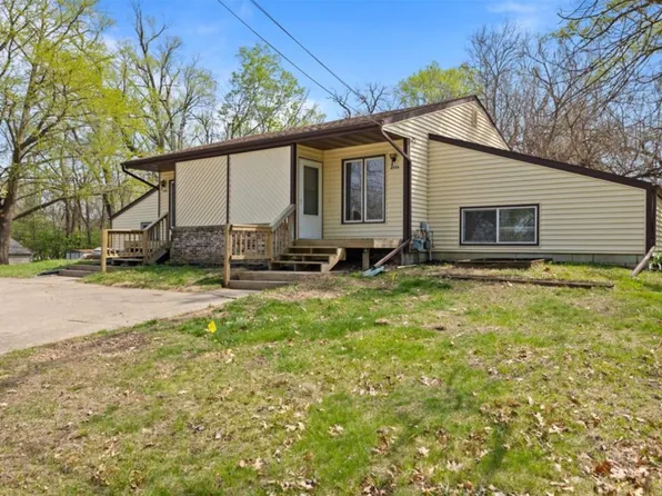 4956 NW Lovington Dr #1, Des Moines, IA 50310