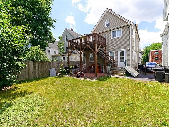 3rd image of 32 Myrtle St