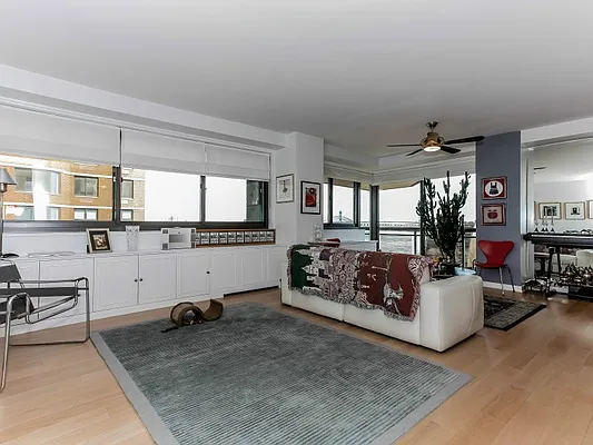 Sold by Sotheby's International Realty | media 15