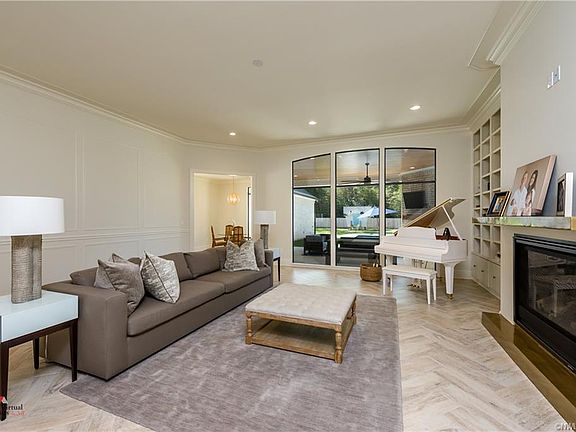 4th image of 407 Oakwood Dr