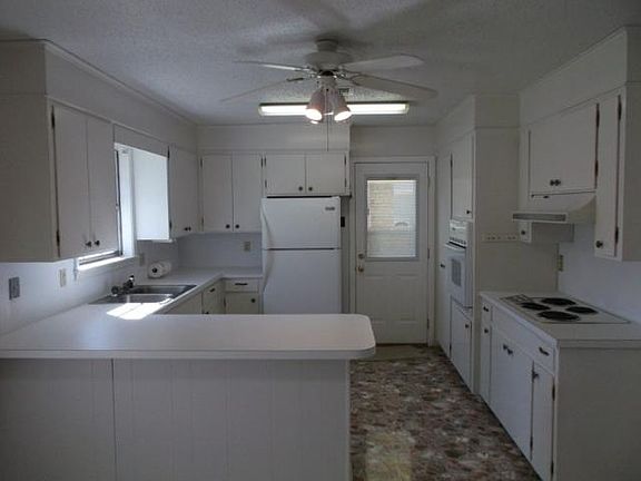 4th image of 117 Warwick Dr #2