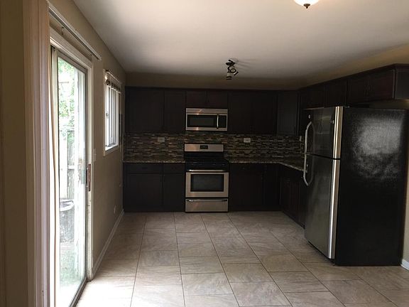 3rd image of 235 Essex Ct