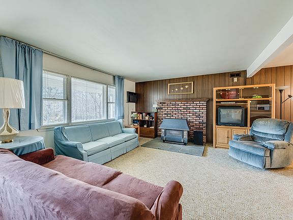 4th image of 106 Stoney Hill Rd