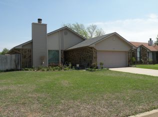 1100 Victor Ct, Midwest City, OK 73130