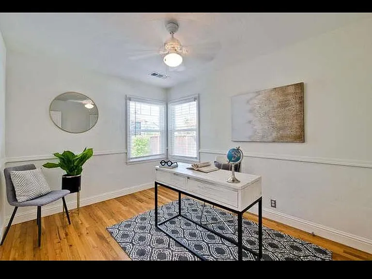 376 N 20th St — Photo 14