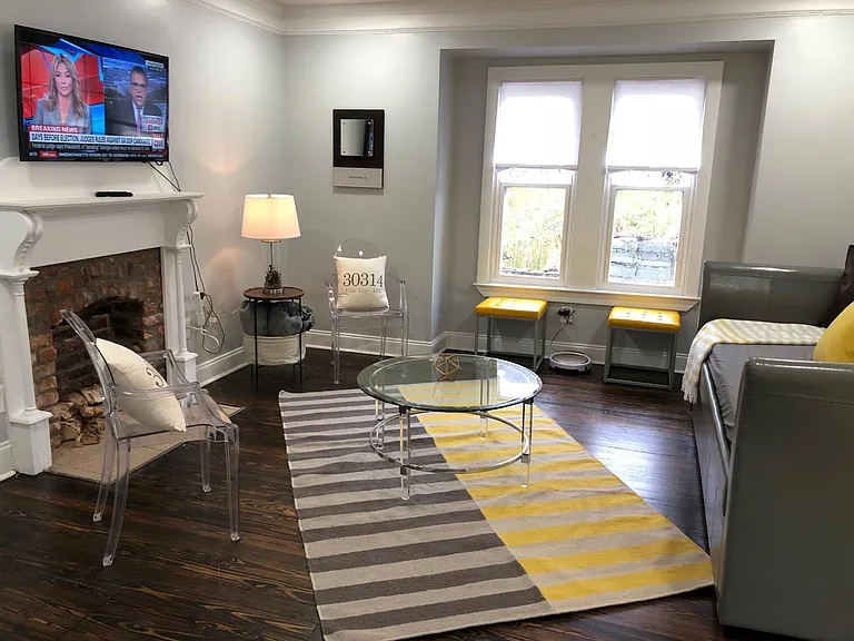 1085 Harwell St NW — Photo 3