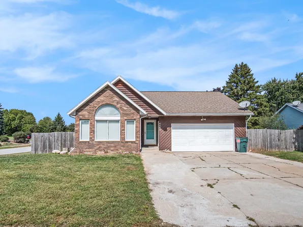 4404 Springmont Dr SE, Kentwood, MI 49512