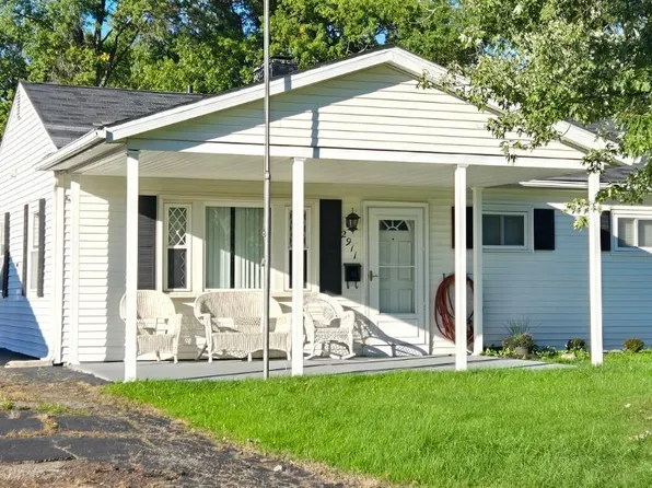 2911 Riverside Dr, Lorain, OH 44055