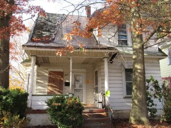 15 N Irvine St, Warren, PA 16365