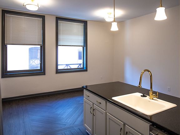 5th image of 17 S 2nd St #403