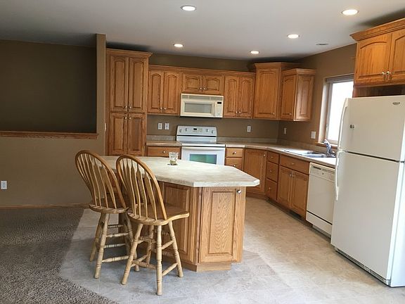 4th image of 5 Bradley Ct