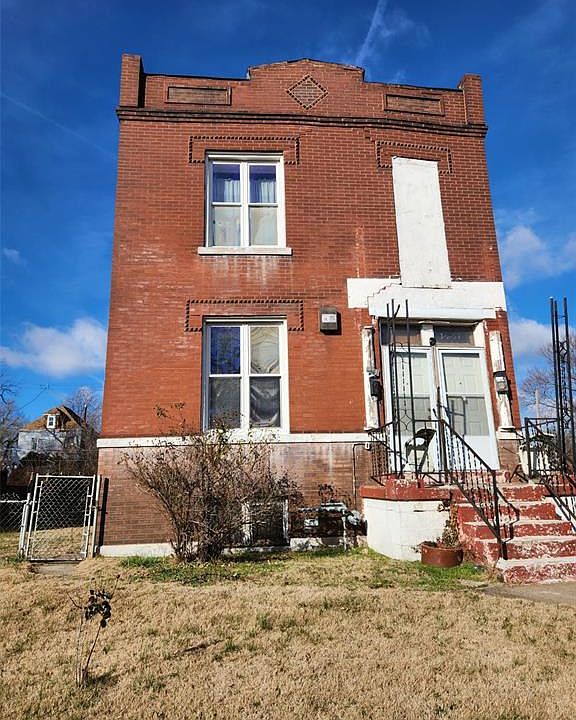 1st image of 1441 Temple Pl