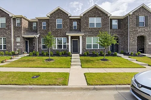2921 Mare Dr Photo 1