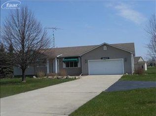 10417 Linden Rd, Grand Blanc, MI 48439