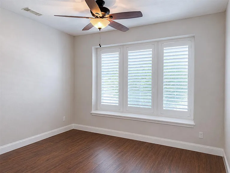 18 Doeskin Pl — Photo 42