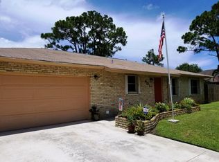 401 SE Wallace Ter, Port Saint Lucie, FL 34983