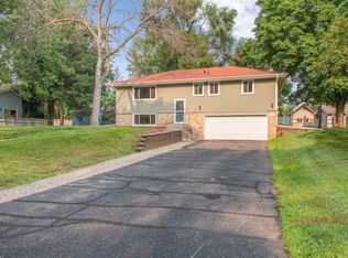 11381 Eidelweiss St NW, Coon Rapids, MN 55433