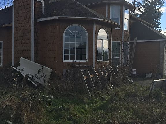 2nd image of 16221 NE 72nd Ave
