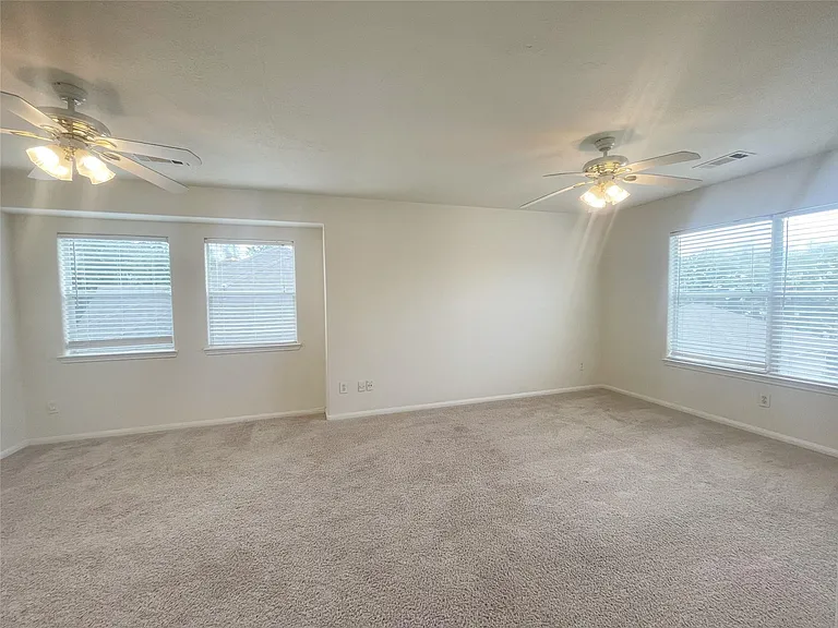 18807 Harbor Key Cir — Photo 13