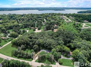 N43W27445 Capitol Dr, Pewaukee, WI 53072