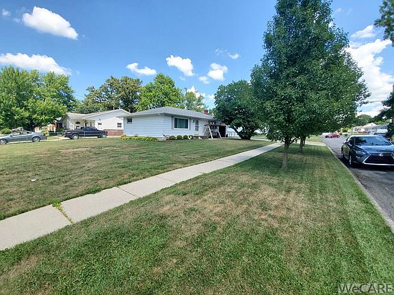 4th image of 836 W Ashton Ave