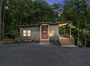 135 Cherry Lake Ct, Blue Ridge, GA 30513