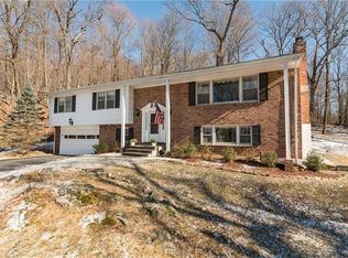 475 Quaker Rd, Chappaqua, NY 10514