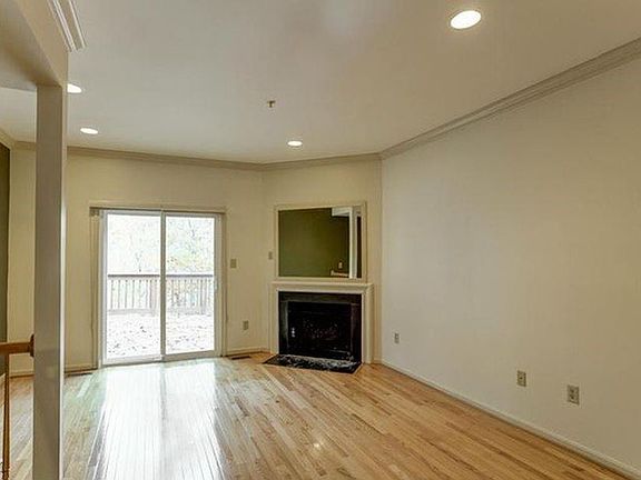 ISap5e1q695k181000000000