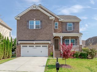 323 Knollcrest Ln, Knightdale, NC 27545