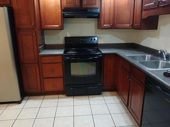 3rd image of 2724 Red Clover Ln