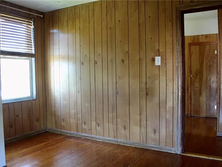204 Lewis St — Photo 17