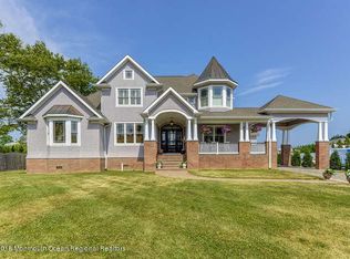 161 Comanche Dr, Oceanport, NJ 07757