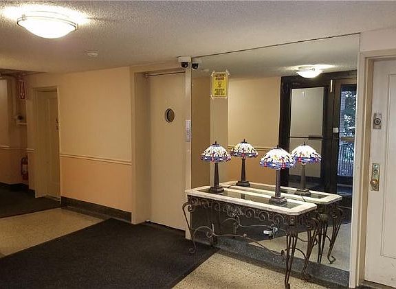 3rd image of 30 Fleetwood Ave APT 6E