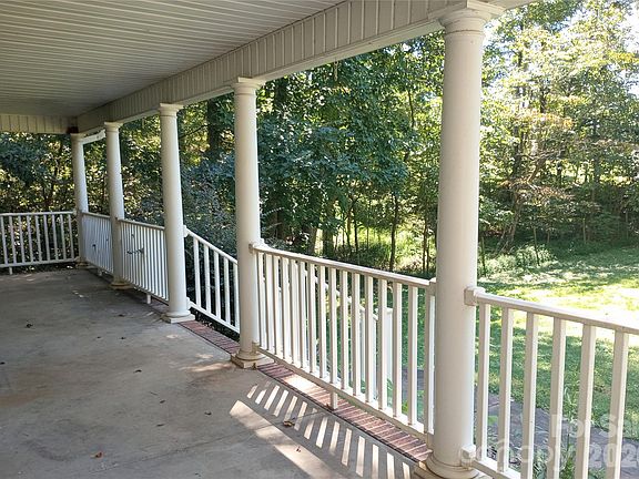 2nd image of 9575 Old Concord Rd